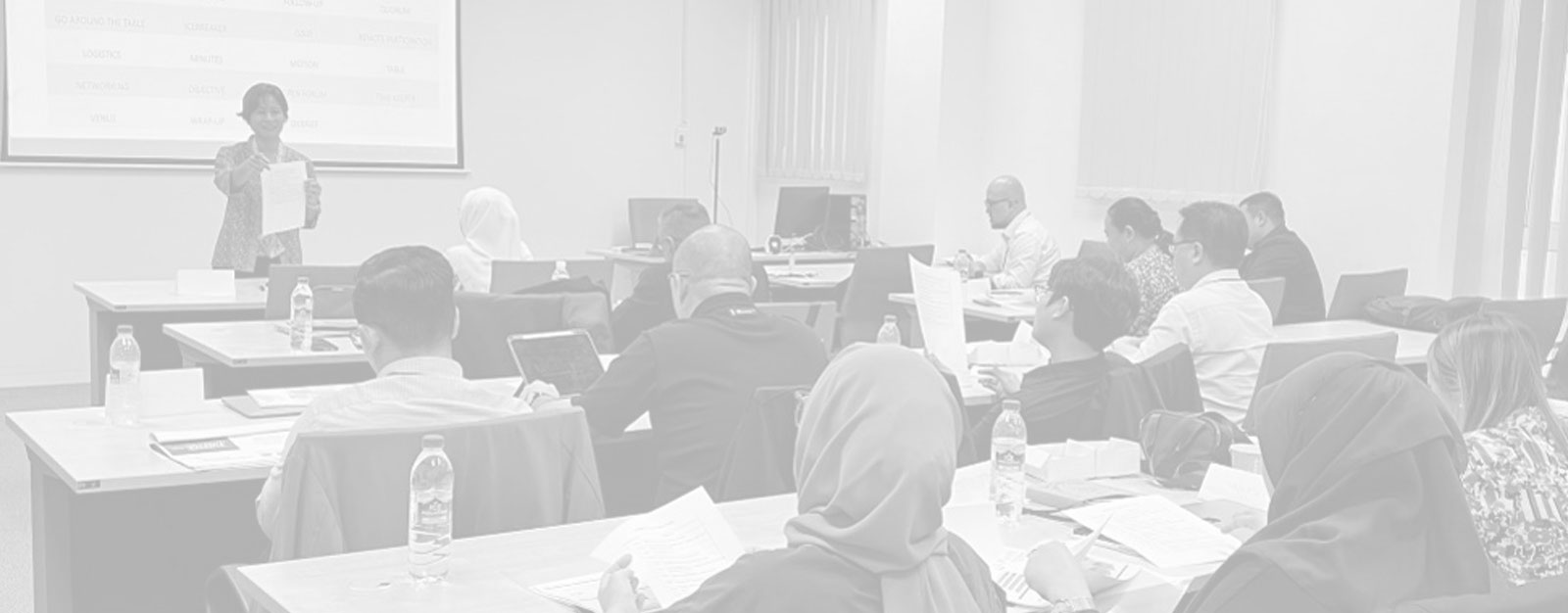 UC12 English for Workplace Communication: Advanced Minutes Writing Workshop